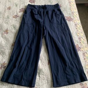 Lululemon 3/4 Yoga Pants